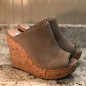 Steve Madden Estrella Taupe Suede Cork Wedges
